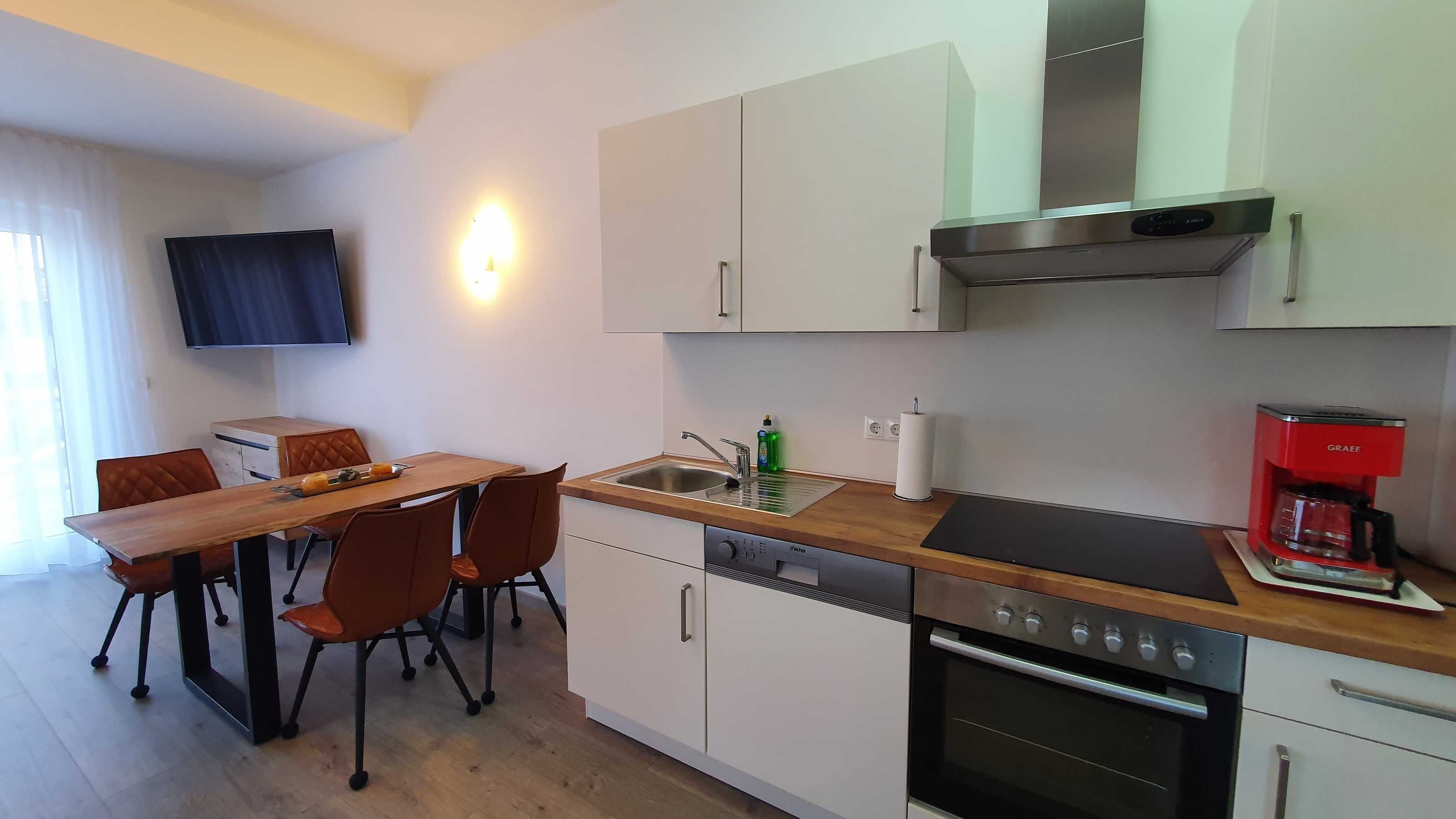 Fridge, oven, dishwasher