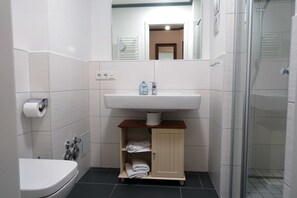 Shower - Baabe, Haus Meeresblick, Kiek Inn Fewo 217338 (Baabe)