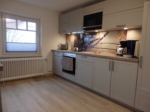 Fridge, microwave, oven, dishwasher - Apartment Paula - Apartment (Buxtehude)