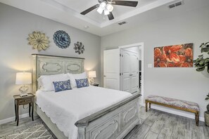 1 bedroom, iron/ironing board, Internet, bed sheets - 3 Mi to Downtown: Relaxing Stay in Edinburg Apt! (Edinburg)