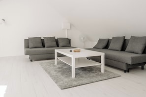 Smart TV - Vacation homes island Usedom house Samara 8 -view of the Achterwasser-sauna whirlpool (Lütow)