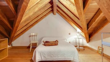3 chambres, fer et planche à repasser, Wi-Fi gratuit, draps fournis