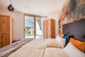 1 bedroom, free WiFi, bed sheets - Adler Living Garden Apartment with Mountain View, Private Garden & Wi-Fi (Naturns)