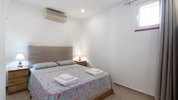 2 chambres, fer et planche Ă repasser, Wi-Fi gratuit, draps fournis