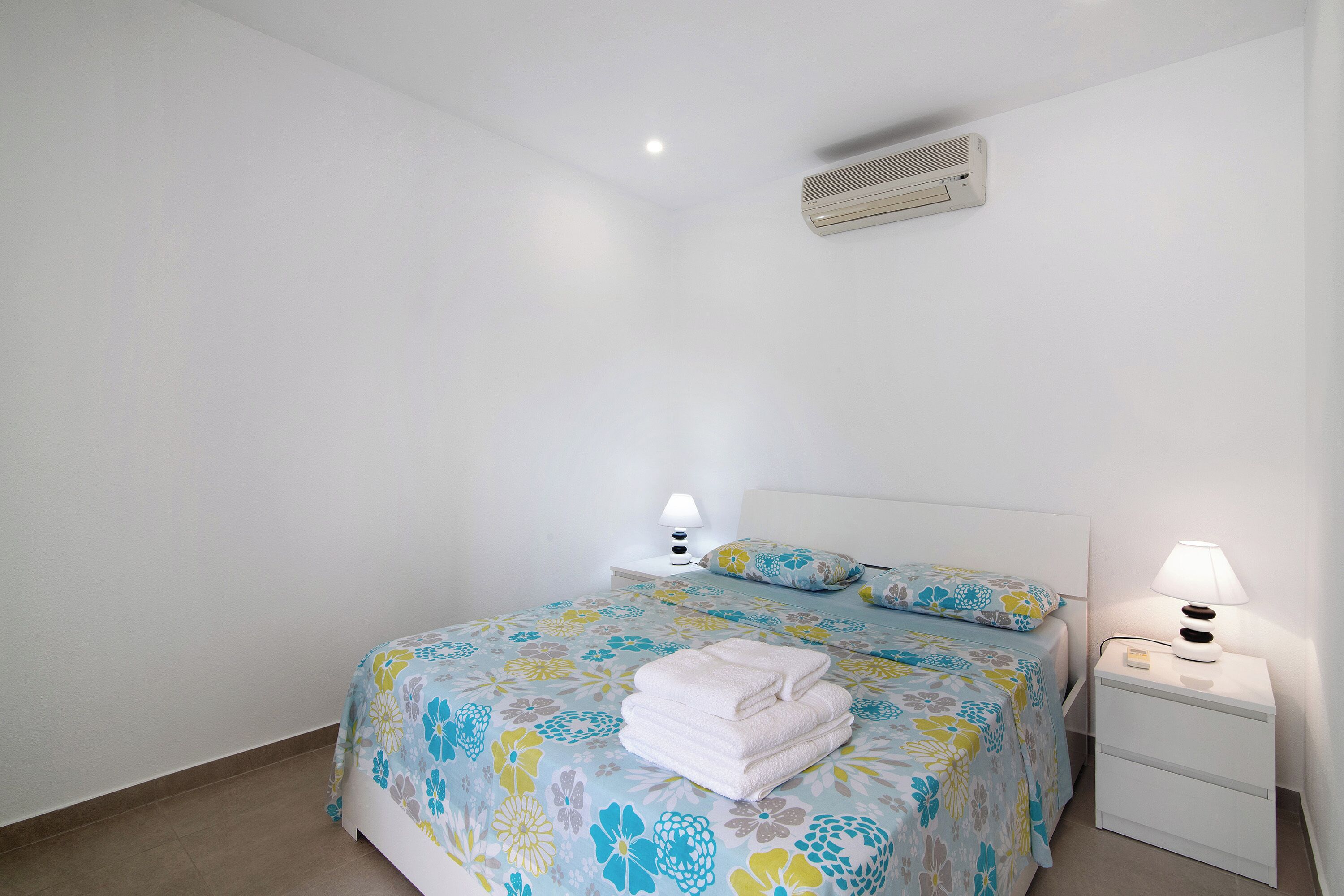 2 camere, ferro/asse da stiro, Wi-Fi gratuito, lenzuola