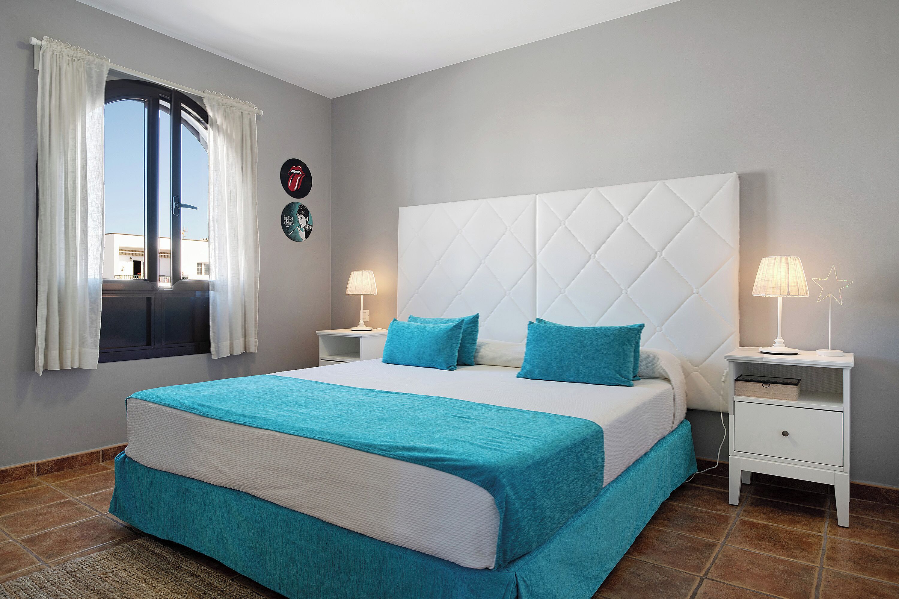 2 slaapkamers, een strijkplank/strijkijzer, gratis wifi, beddengoed