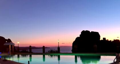 Villa L'Estasi Tanca Piras by the Pool with Sea View, Terrace, BBQ, Wi-Fi