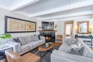 Smart TV, fireplace, offices