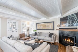 Smart TV, fireplace, offices