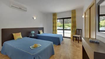 3 Schlafzimmer, BĂŒgeleisen/BĂŒgelbrett, kostenloses WLAN, BettwĂ€sche