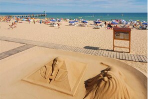 Beach nearby - Villa Coelho with Sea View, Pool, Garden & Wi-Fi (Albufeira)