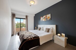 2 habitaciones, tabla de planchar con plancha y wifi gratis 