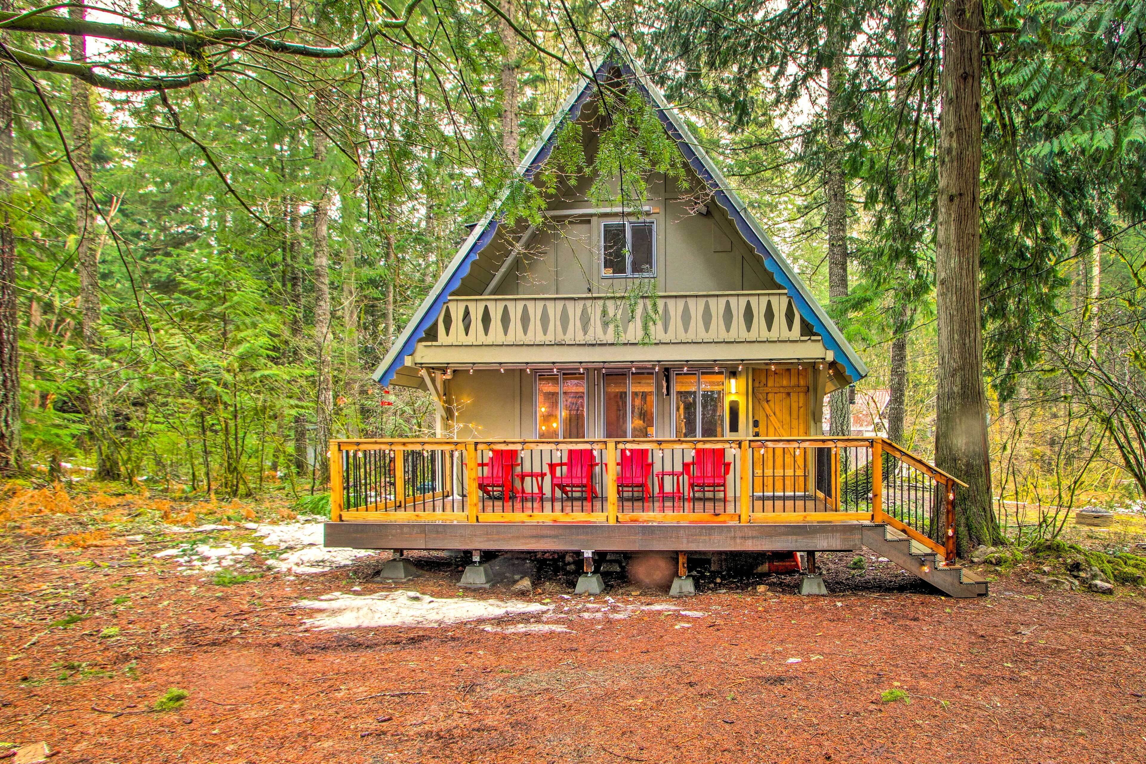 Cozy A-Frame w\/ Hot Tub, Fire Pit, & Fireplace!