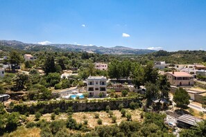 Exterior - Villa Orthes, Peacefull Stone-Built Villa with Private Pool (Crete)