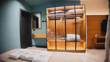 Deluxe Apartment, 1 Bedroom, Balcony | 2 bedrooms, desk, laptop workspace, free WiFi