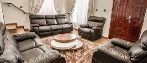 House, Multiple Bedrooms | Living area