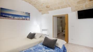 1 Schlafzimmer, Bügeleisen/Bügelbrett, Bettwäsche