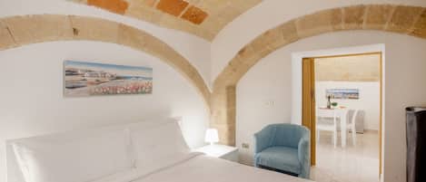 1 bedroom, iron/ironing board, bed sheets