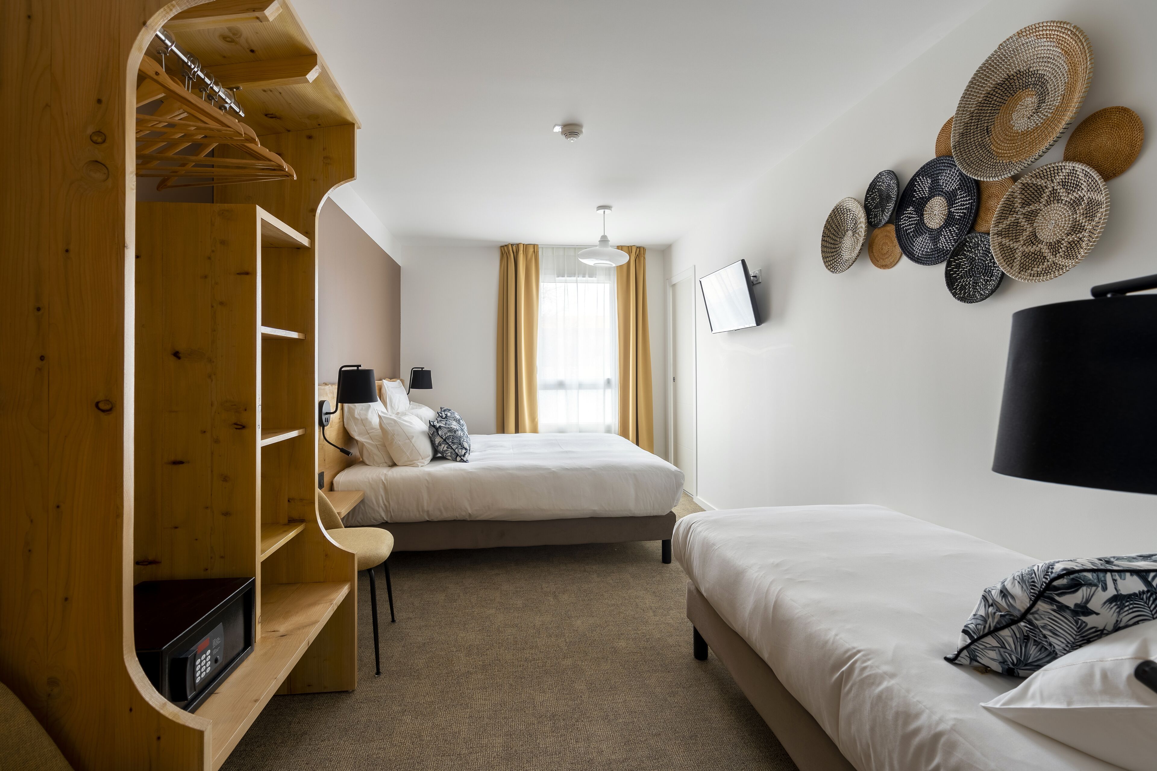 standard triple room | premium bedding, in-room safe, free wifi, bed sheets