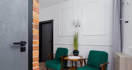 Apartment in a green area | Workspace
