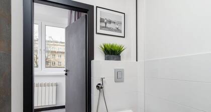 Apartment in a green area | Workspace