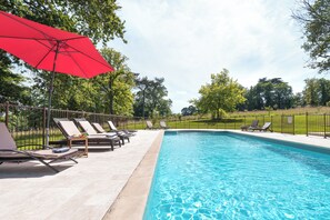 Piscine extérieure, piscine chauffée