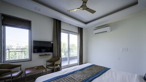 皇家开间 | 迷你吧、办公桌、笔记本电脑工作区、免费 WiFi