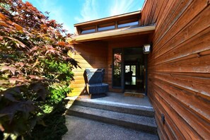 تفاصيل الفندق من الخارج