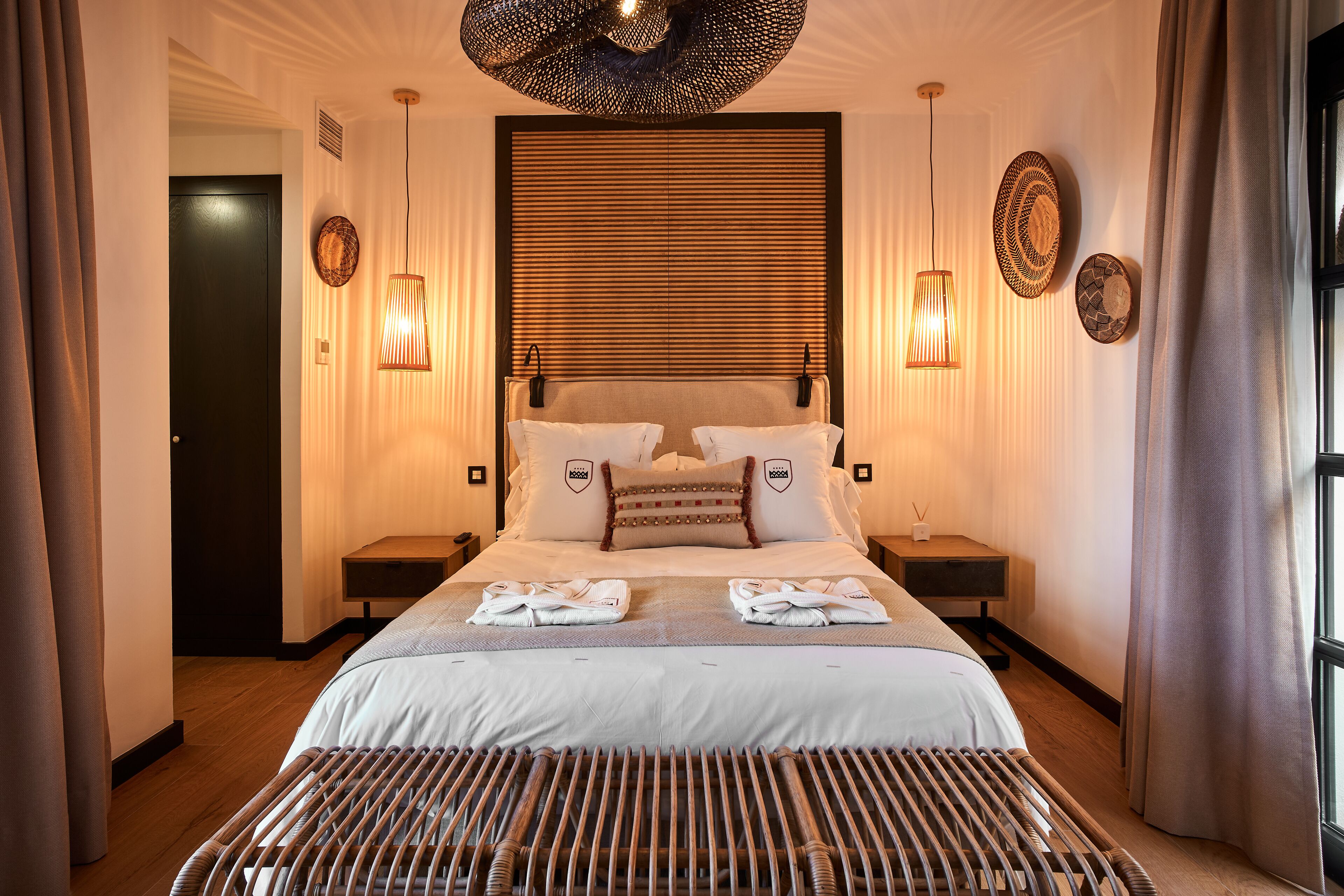 Deluxe Room | Premium bedding, minibar, in-room safe, desk