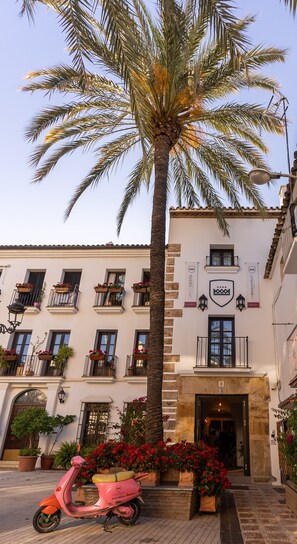 Front of property - Hotel Santo Cristo La Ciudadela Marbella (Marbella)