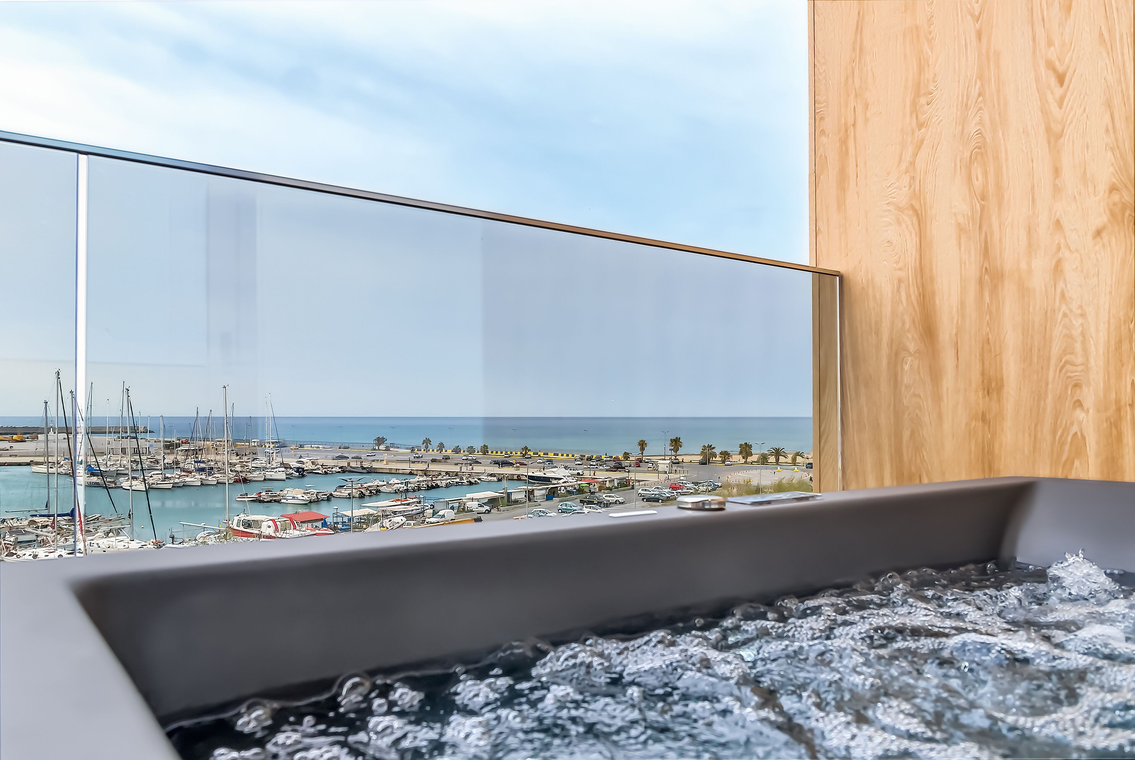 高级房 | 客房内保险箱、隔音、免费 WiFi、床单