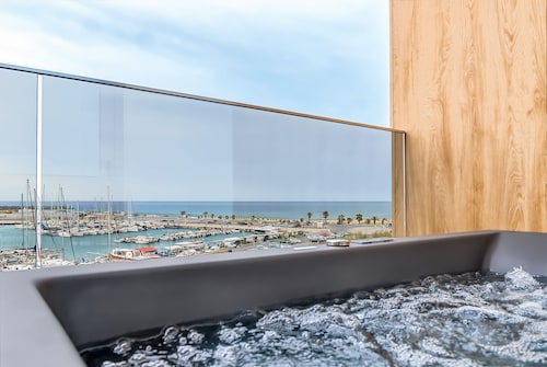 SAVUS BOUTIQUE HOTEL