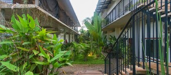 Work-Friendly Studio Apartment + stable Wi-Fi in peaceful residential area