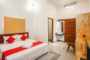 1 bedroom, iron/ironing board, free WiFi, bed sheets - Work-Friendly Studio Apartment + stable Wi-Fi in peaceful residential area (Siem Reap)