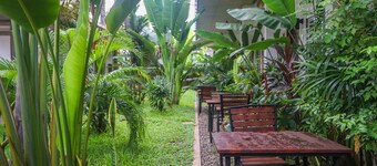 Work-Friendly Studio Apartment + stable Wi-Fi in peaceful residential area