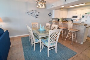 Dining - DISCOUNTS thru 2026. Paradise Pointe. Cherry Grove. 3 BR/3BA OF condo. (North Myrtle Beach)