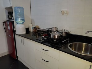 Küchenrolle, Esstisch