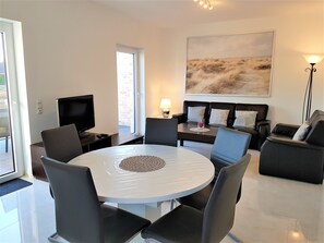 Dining - Exclusive vacation apartment in a quiet, central location in Rhauderfehn! (Rhauderfehn)