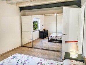 2 camere, ferro/asse da stiro, Wi-Fi gratuito, lenzuola