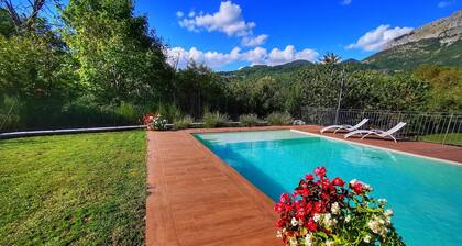 Rosalba, Montaña Romántica, piscina con calefacción solar, a pie restaurantes