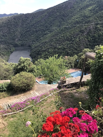 Vue riviĂšre depuis terrasse sud du haut
