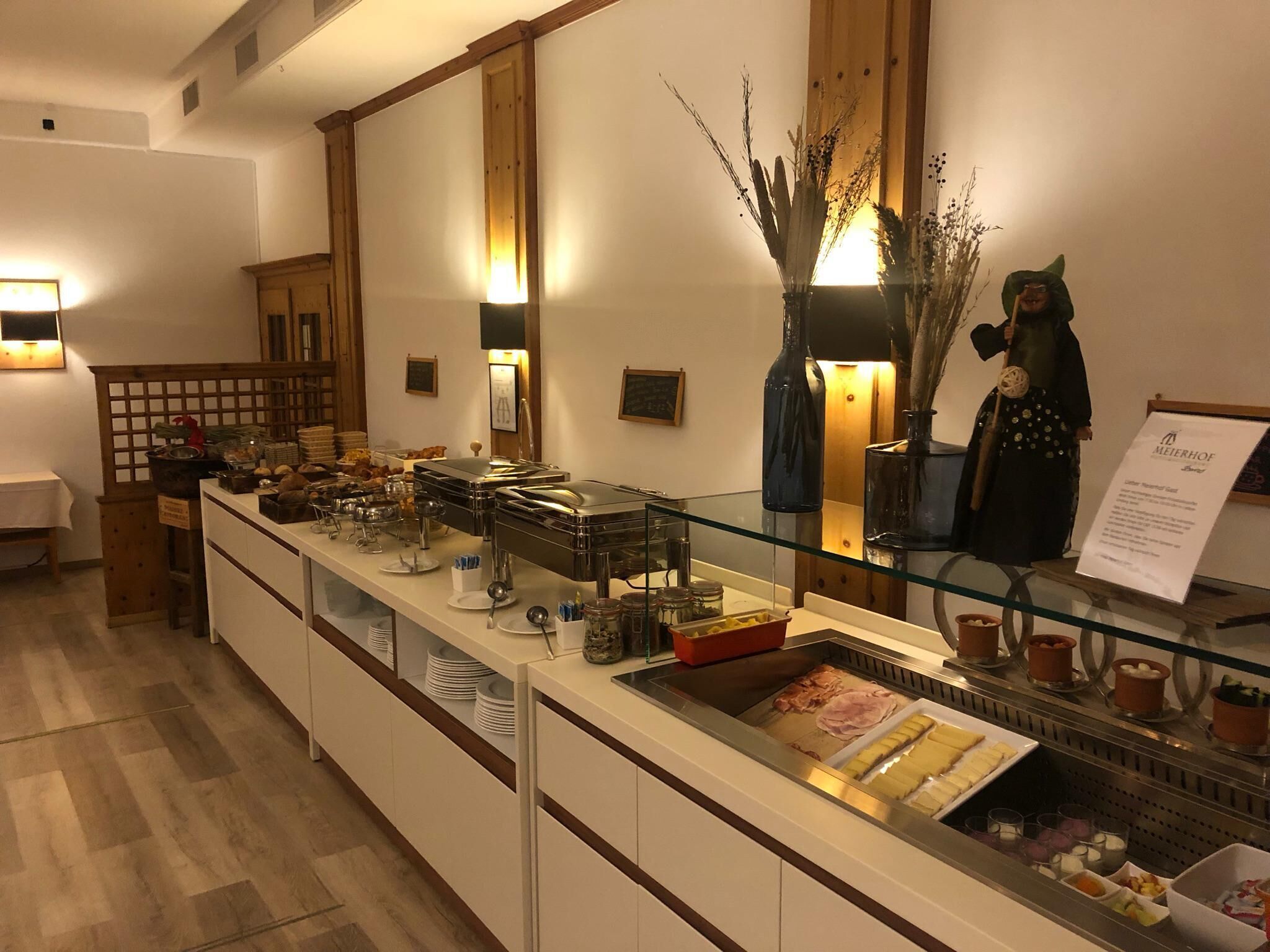 朝食ビュッフェ