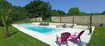 Charming gîte in a 14th-century manor house