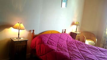 3 slaapkamers, een strijkplank/strijkijzer, reisbedje, gratis wifi