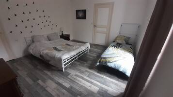 2 bedrooms, free WiFi