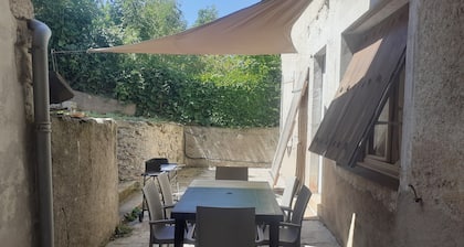 Apparently located in lacaune les bains. Serves 5.