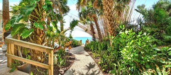Waterfront-20 Steps to Private Beach-1+ BR-Pets OK-Kayaks-SUPs-Best Sharkteeth