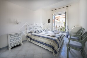 2 bedrooms, iron/ironing board