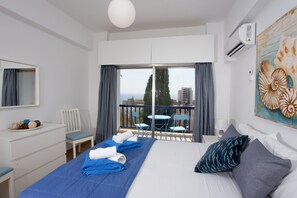 Comfort Apartment | 1 bedroom, Egyptian cotton sheets, premium bedding - White Arches Sea View Apt No.1 by TrulyCyprus (Limassol)