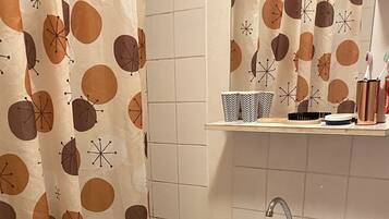 Bathtub
